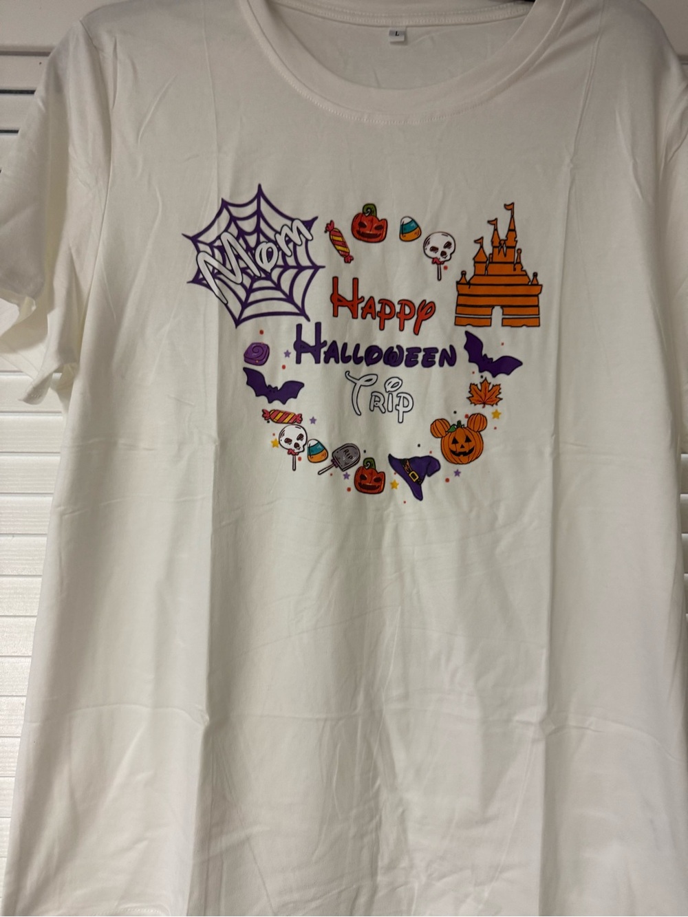 “Mom” Disney Halloween 'Happy Halloween' White Costume Tee